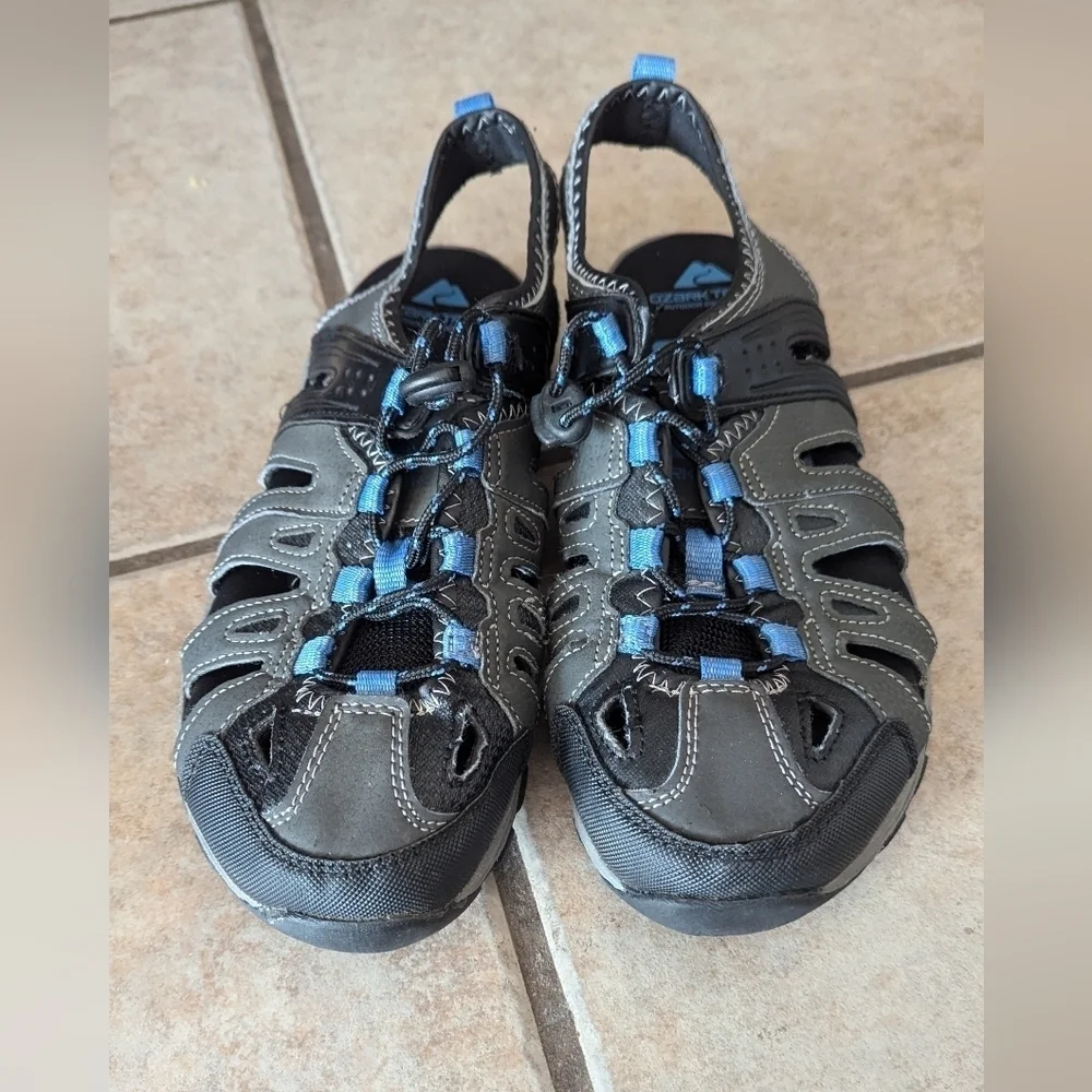 Ozark Trail Mans Trail Hiking outdoor Sandals Gray Memory Foam Fisherman Size 8